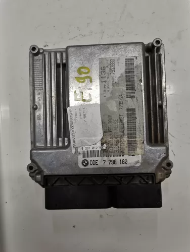 ECU Calculator motor Bmw 320D E90 cod DDE7798180 0281012501